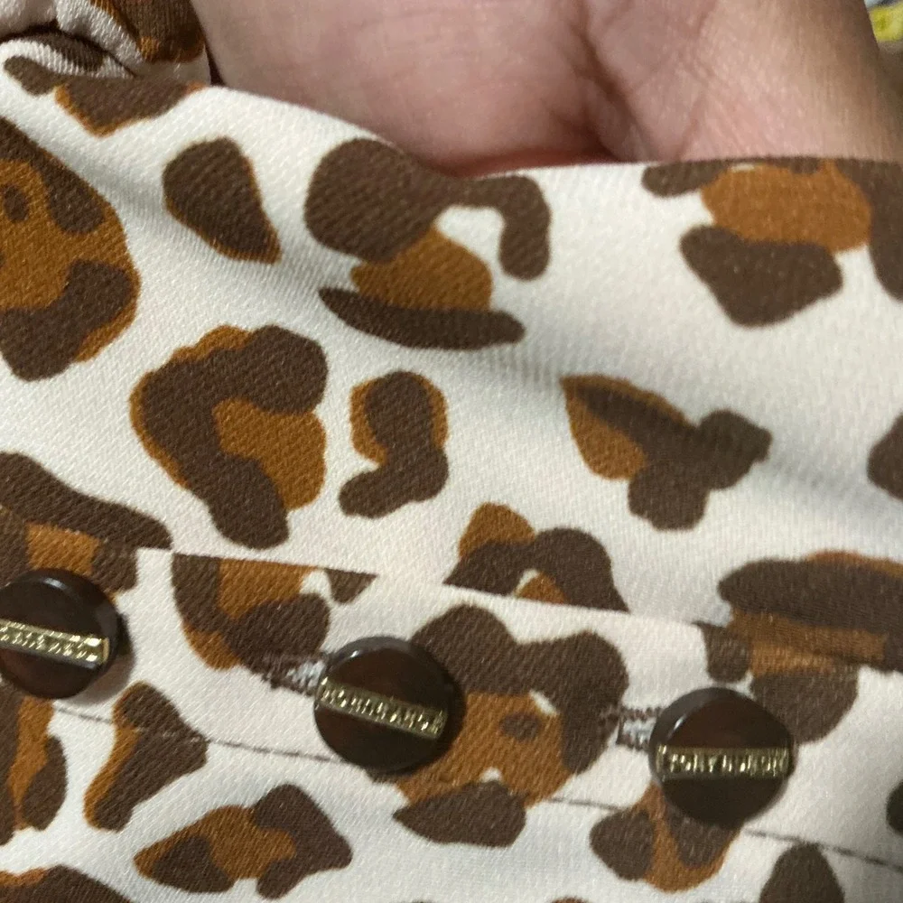 Tory Burch Stevie Leopard Print Silk Blouse Tie Neck Logo Buttons Large